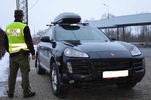 Odzyskane Porsche Cayenne