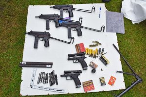 Nielegalna broń i amunicja