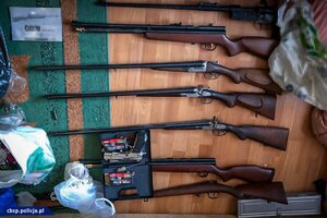 Rozbity gang o charakterze zbrojnym – przejęte 250 jednostek broni