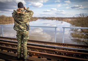 Funkcjonariusze NOSG podczas realizacji czynności związanych z ochroną granicy państwowej