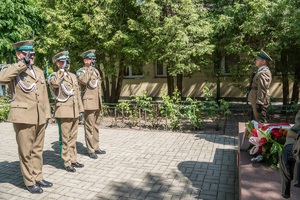 Komendanci NOSG złożyli wieniec pod Pomnikiem Bohaterów Polskich Służb Granicznych
