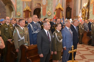 Uczestnicy mszy świętej w archikatedrze lubelskiej