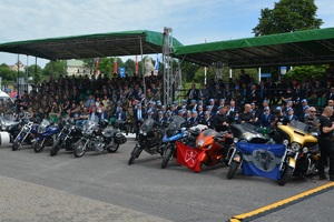 Zaproszeni goście podczas uroczystości Dnia Weterana w Lublinie