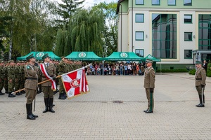 Uroczystość ślubowania nowych funkcjonariuszy SG na terenie komendy Nadbużańskiego Oddziału Straży Granicznej w Chełmie