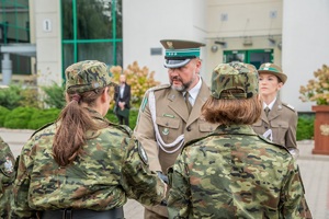 Uroczystość ślubowania nowych funkcjonariuszy SG na terenie komendy Nadbużańskiego Oddziału Straży Granicznej w Chełmie