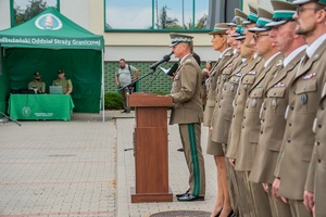 Uroczystość ślubowania nowych funkcjonariuszy SG na terenie komendy Nadbużańskiego Oddziału Straży Granicznej w Chełmie