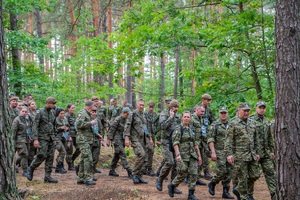 Uczestnicy marszu szlakiem KOP