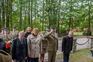 Uroczyste złożenie wieńców na mogiłach poległych żołnierzy KOP w Wytycznie