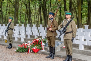 Uroczyste złożenie wieńców na mogiłach poległych żołnierzy KOP w Wytycznie