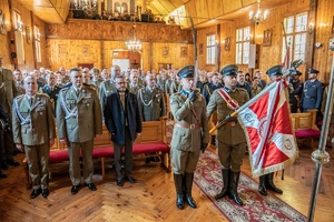 Uczestnicy uroczystych obchodów 85. rocznicy bitwy pod Wytycznem