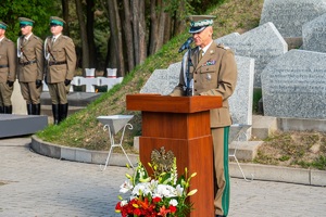 Uczestnicy uroczystych obchodów 85. rocznicy bitwy pod Wytycznem