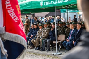 Uczestnicy uroczystych obchodów 85. rocznicy bitwy pod Wytycznem