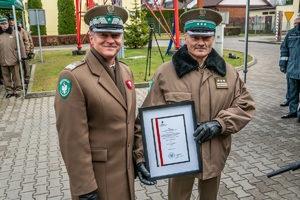 Uczestnicy uroczystości nadania imienia  Placówce SG &quot;Brygady KOP Polesie&quot; na terenie Placówki NOSG w Terespolu.