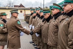 Uczestnicy uroczystości nadania imienia  Placówce SG &amp;quot;Brygady KOP Polesie&amp;quot; na terenie Placówki NOSG w Terespolu.