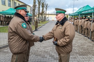 Uczestnicy uroczystości nadania imienia  Placówce SG &amp;quot;Brygady KOP Polesie&amp;quot; na terenie Placówki NOSG w Terespolu.