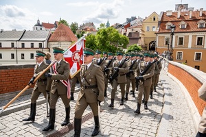 Przemarsz ulicami Lublina uczestników uroczystości 34. rocznicy powstania Nadbużańskiego Oddziału Straży Granicznej