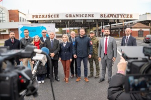Wizyta posłów do Parlamentu Europejskiego na wschodniej granicy Polski