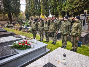 Odwiedziny na grobach żołnierzy i funkcjonariuszy