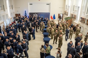 Uczestnicy spotkania świątecznego służb mundurowych woj. lubelskiego w sali konferencyjnej KWP w Lublinie