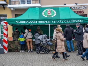 Stoisko promocyjne Nadbużańskiego Oddziału SG podczas finału WOŚP