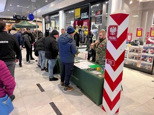 Stoisko promocyjne Nadbużańskiego Oddziału SG podczas finału WOŚP