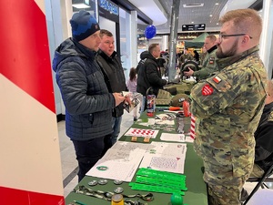 Stoisko promocyjne Nadbużańskiego Oddziału SG podczas finału WOŚP