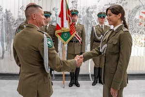 Wyróżnienie funkcjonariuszki przez Komendanta NOSG