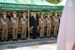 Uczestnicy uroczystości podczas uroczystości obchodów 87. rocznicy bitwy pod Wytycznem